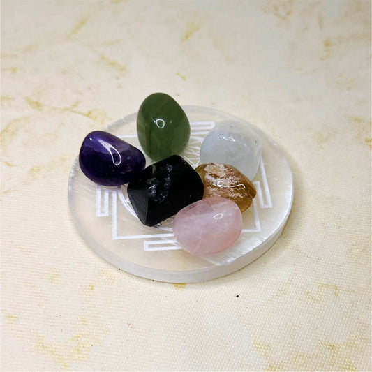 Abundance Tumbles Set with Round Selenite Plate